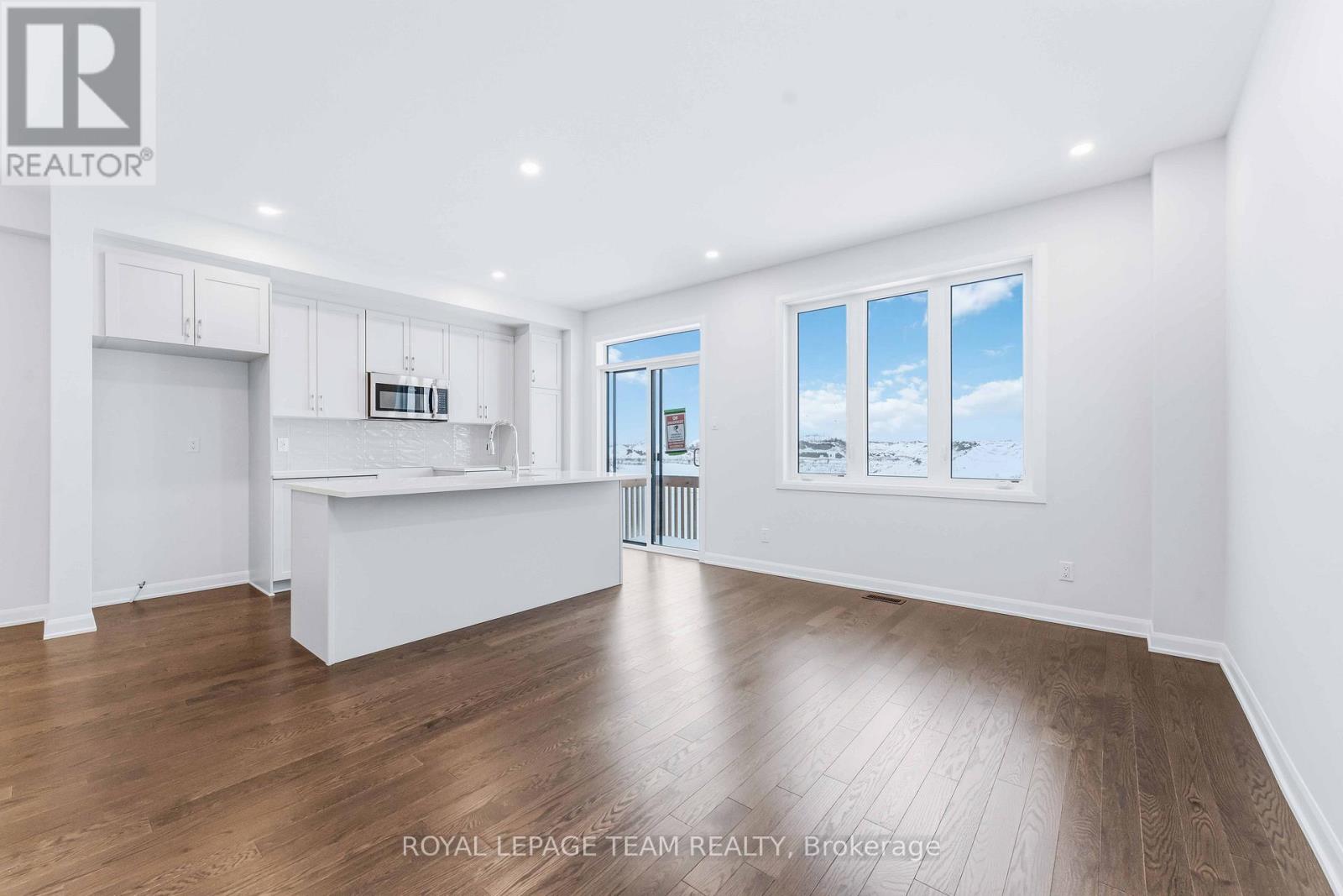 742 Fairline Row, Ottawa, Ontario  K2V 0V7 - Photo 9 - X12229430