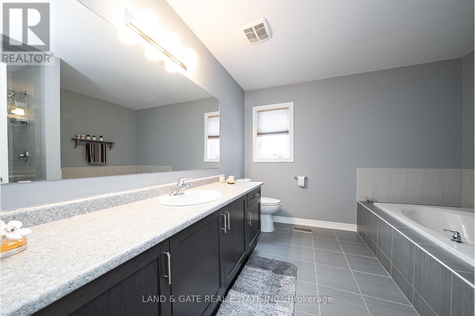 2323 Steeplechase Street, Oshawa, Ontario  L1L 0C8 - Photo 16 - E12638016