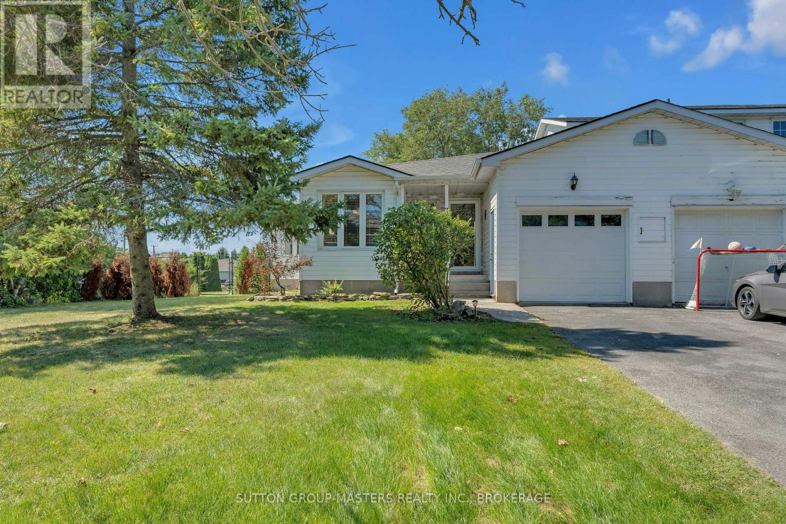 71 DAVEY CRESCENT, loyalist (amherstview), Ontario