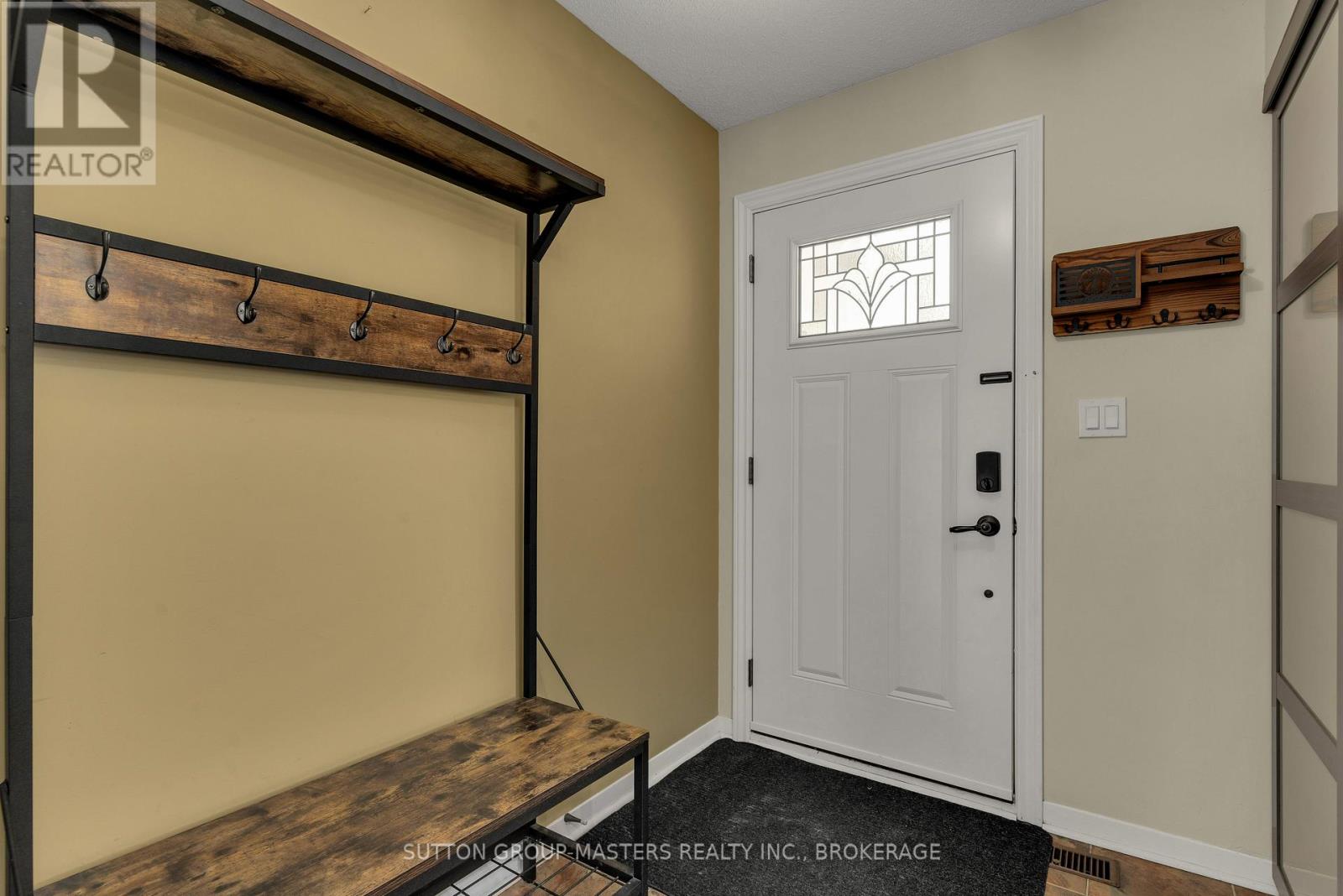 71 Davey Crescent, Loyalist (Amherstview), Ontario  K7N 1X7 - Photo 4 - X12638044