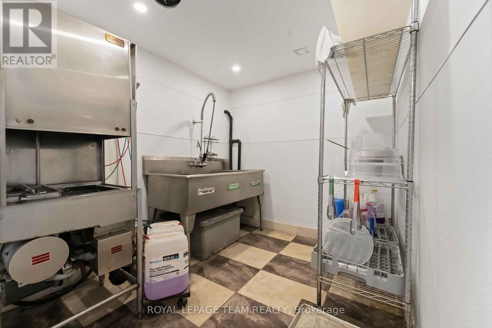 806 March Road E, Ottawa, Ontario K2W 0C9 - Photo 17 - X12638012