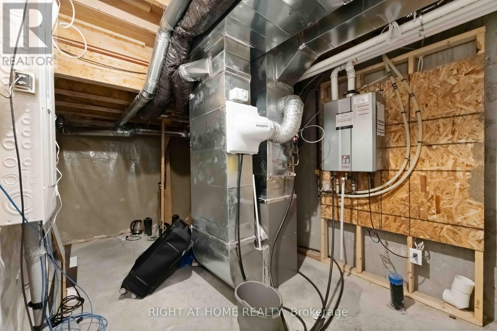 1022 Ballyhale Heights, Ottawa, Ontario  K2J 6V6 - Photo 12 - X12638018