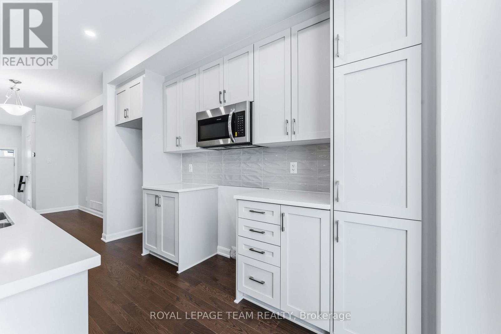 742 Fairline Row, Ottawa, Ontario  K2V 0V7 - Photo 14 - X12229430