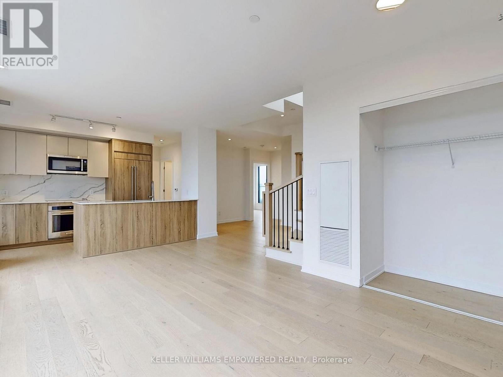 901 - 840 St. Clair Avenue W, Toronto, Ontario  M6C 0A4 - Photo 4 - C12638024