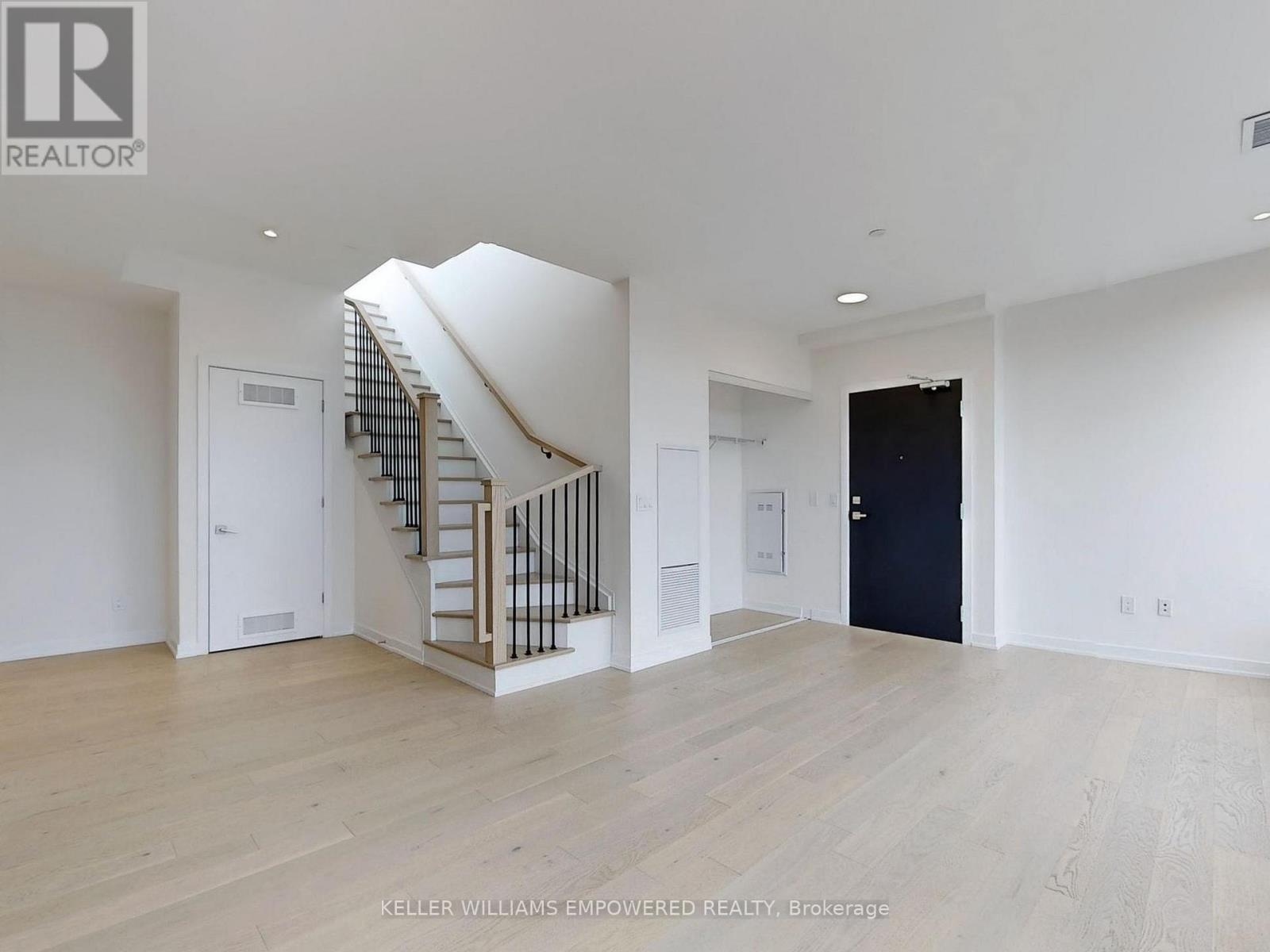 901 - 840 St. Clair Avenue W, Toronto, Ontario  M6C 0A4 - Photo 6 - C12638024