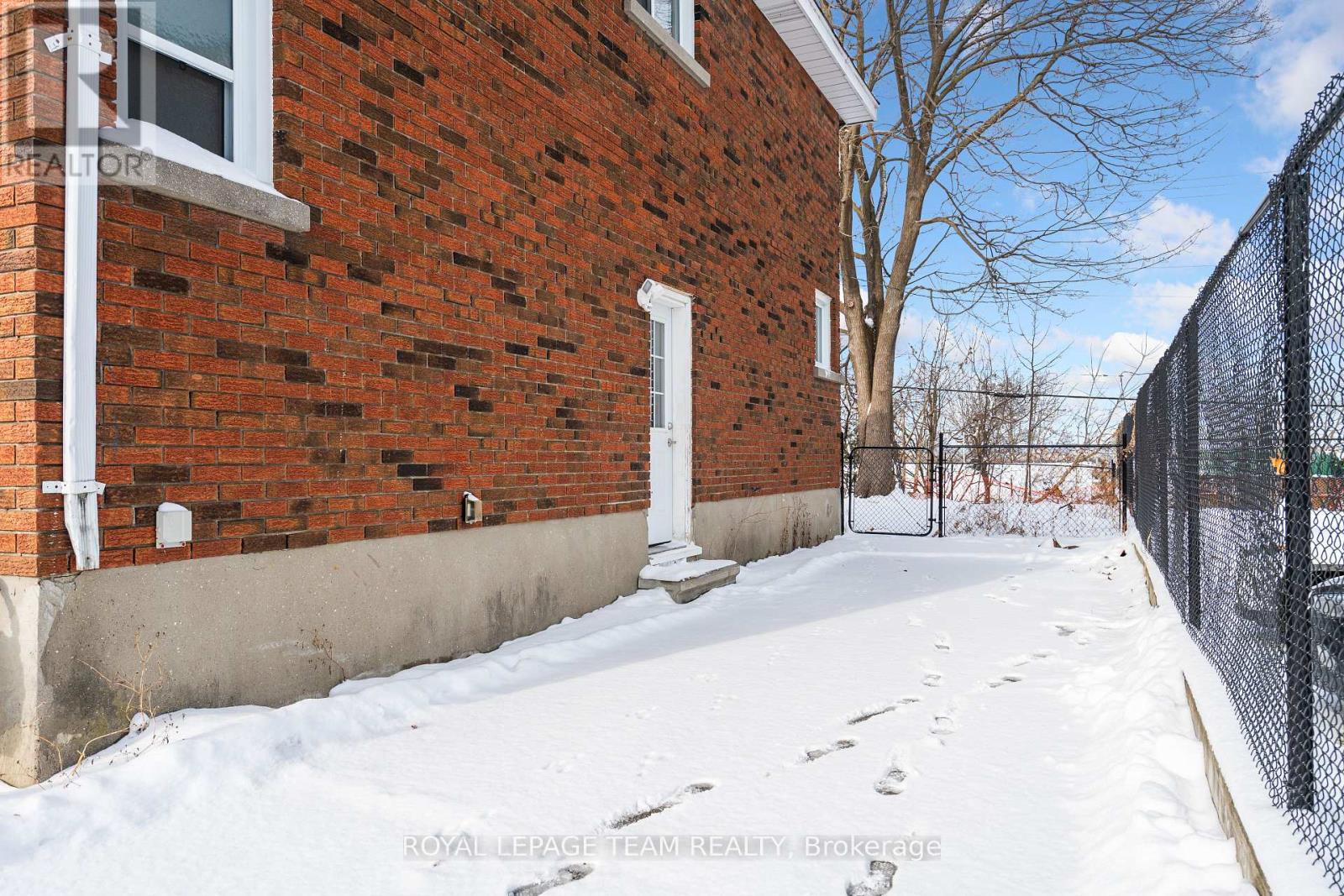 A - 1487 Morisset Avenue, Ottawa, Ontario  K1Z 8H2 - Photo 3 - X12594614