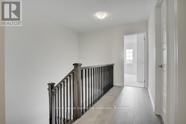 546 Fir Court, Milton, Ontario  L9E 1M5 - Photo 17 - W12638028