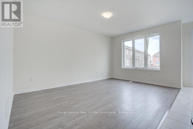 546 Fir Court, Milton, Ontario  L9E 1M5 - Photo 8 - W12638028