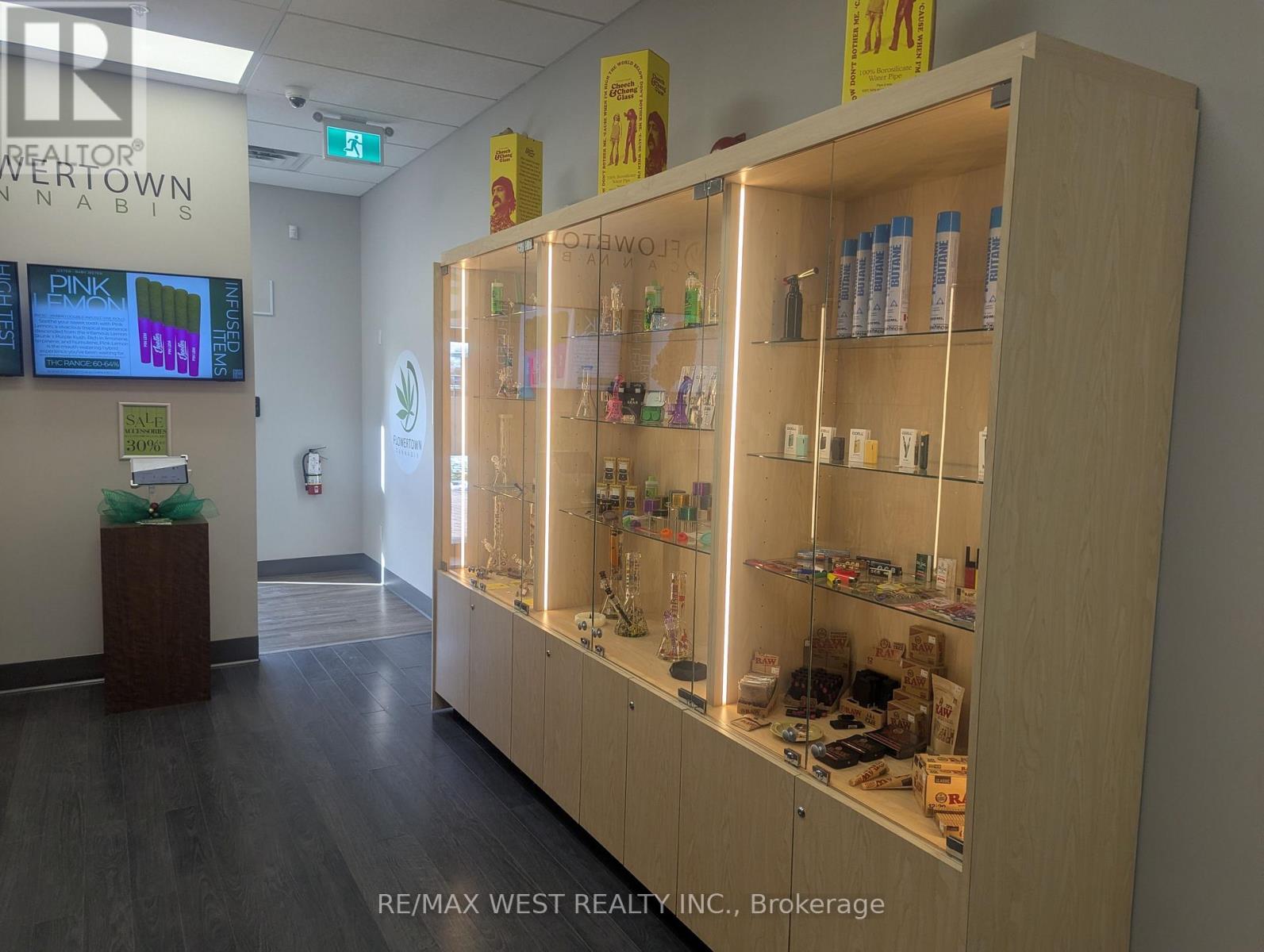 2b - 17 Queen Street N, Mississauga, Ontario  L5N 6A1 - Photo 3 - W12638040