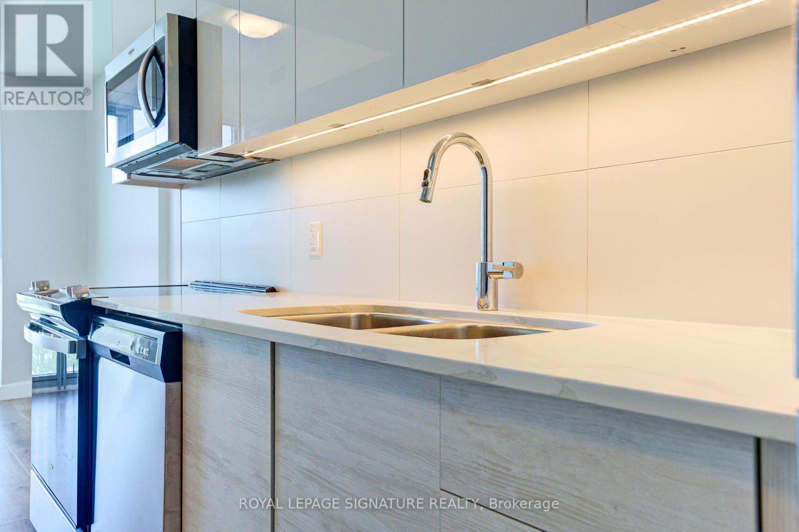 3901 - 60 Frederick Street, Kitchener, Ontario  N2H 0C7 - Photo 13 - X12638026