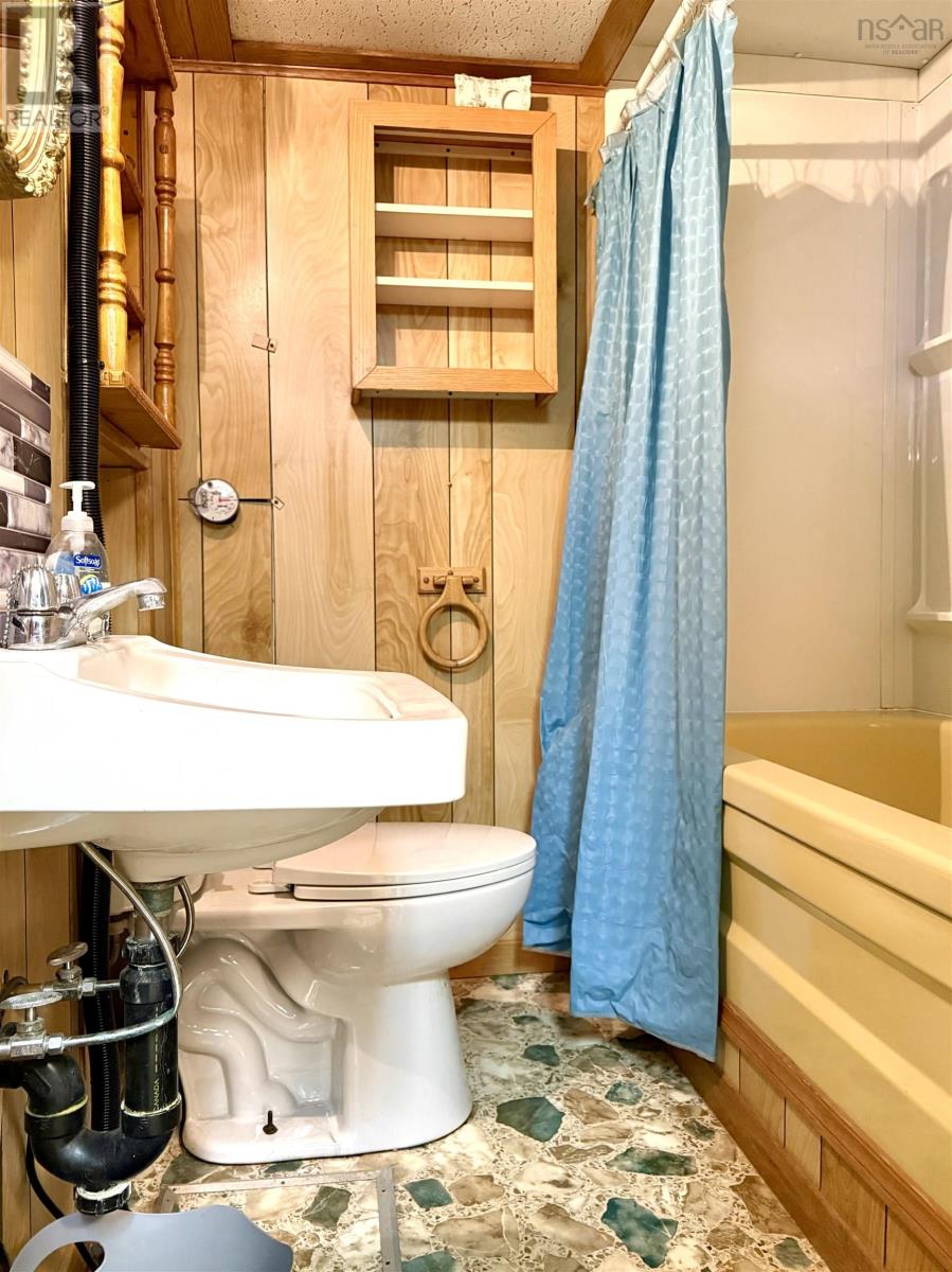 46 Cornwall Street, Amherst, Nova Scotia  B4H 2L4 - Photo 41 - 202529517