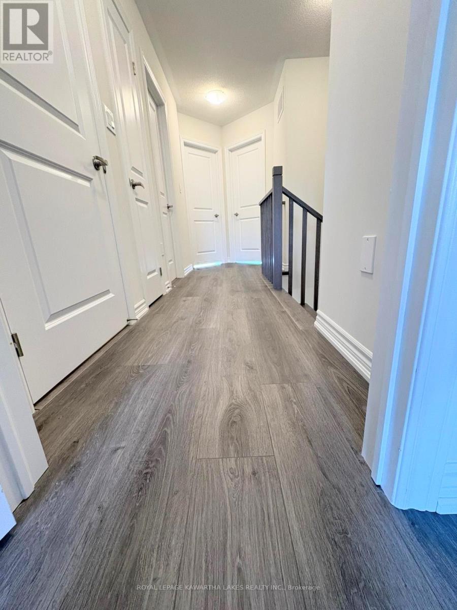 27 Hickey Lane, Kawartha Lakes, Ontario  K9V 0T3 - Photo 15 - X12638062