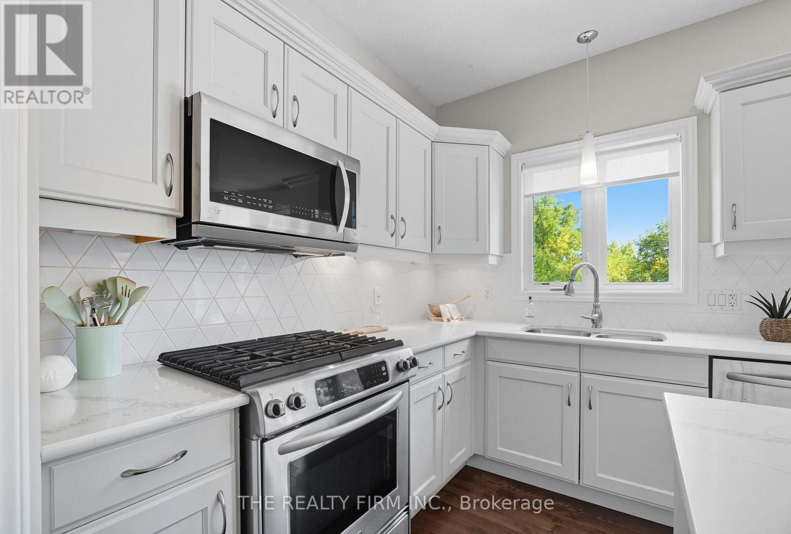 1561 Privet Place, London North, Ontario  N5X 0E7 - Photo 8 - X12638092