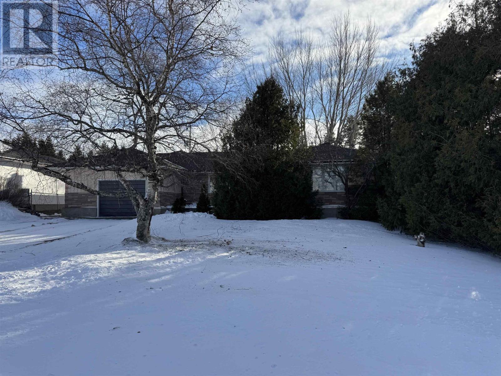 5 Sund Cres, Marathon, Ontario  P0T 2E0 - Photo 3 - TB253581