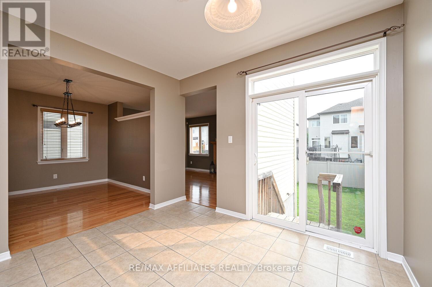 289 Harthill Way, Ottawa, Ontario  K2J 0P3 - Photo 11 - X12638052