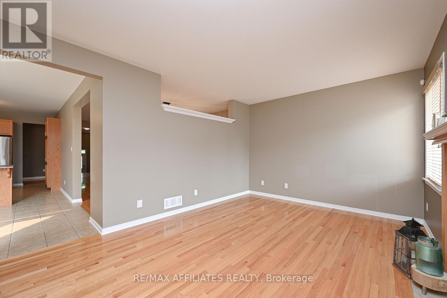 289 Harthill Way, Ottawa, Ontario  K2J 0P3 - Photo 15 - X12638052