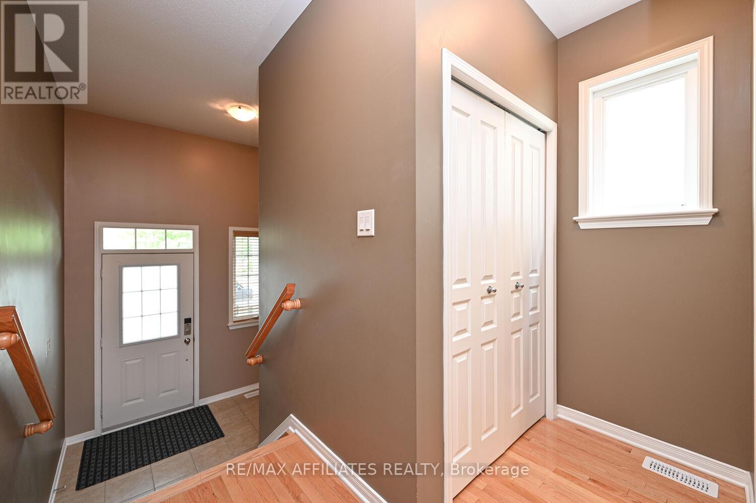 289 Harthill Way, Ottawa, Ontario  K2J 0P3 - Photo 3 - X12638052