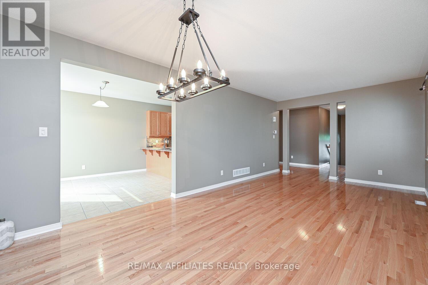 289 Harthill Way, Ottawa, Ontario  K2J 0P3 - Photo 7 - X12638052