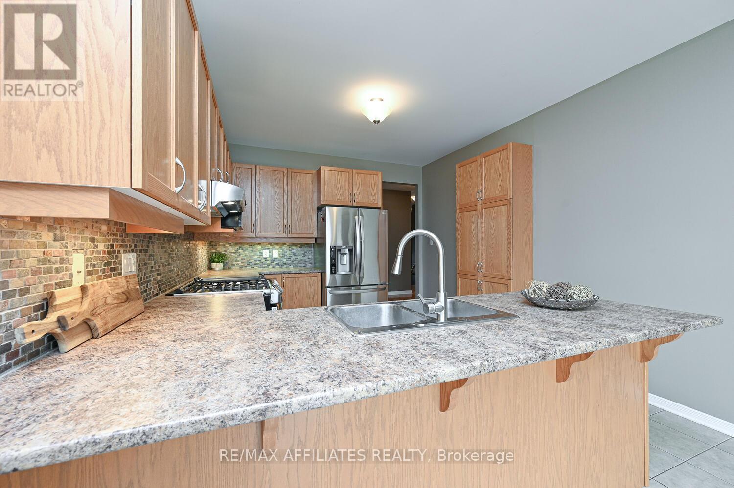 289 Harthill Way, Ottawa, Ontario  K2J 0P3 - Photo 9 - X12638052