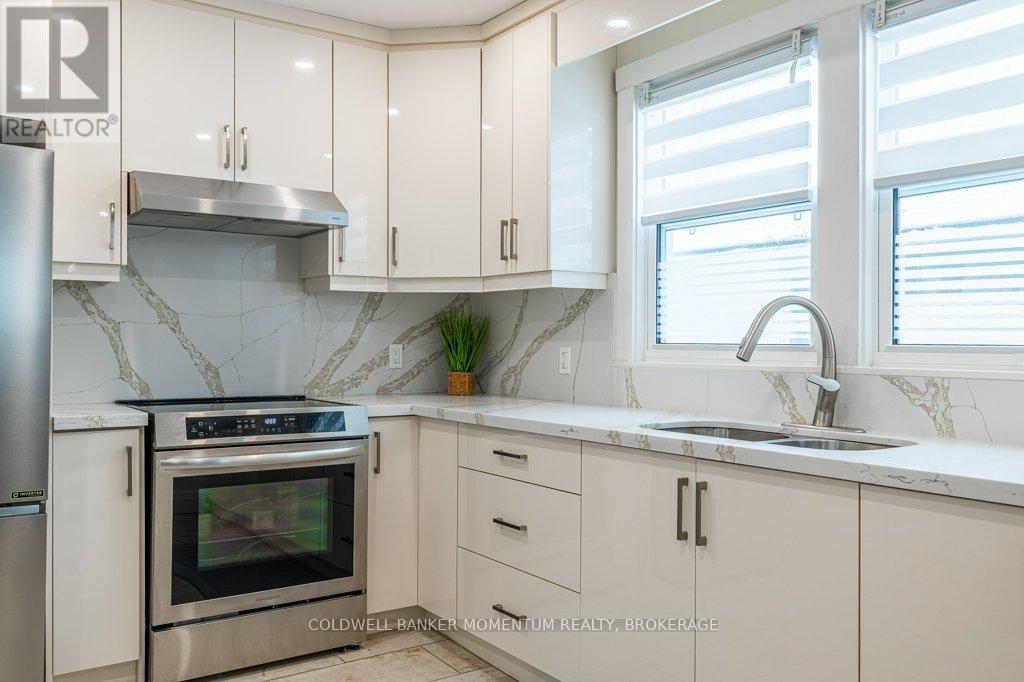 4134 Martin Avenue, Niagara Falls (Downtown), Ontario  L2E 3K9 - Photo 14 - X12638056