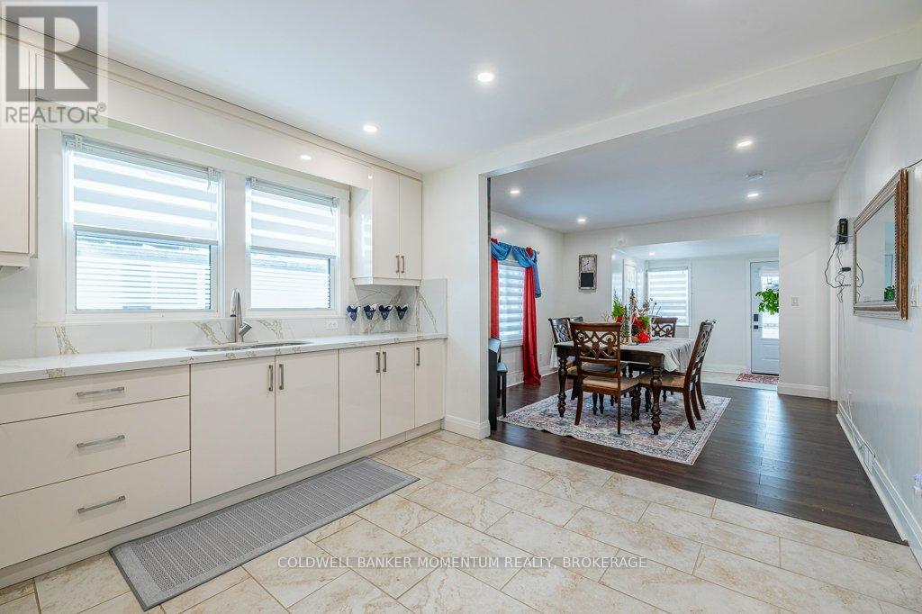 4134 Martin Avenue, Niagara Falls (Downtown), Ontario  L2E 3K9 - Photo 15 - X12638056