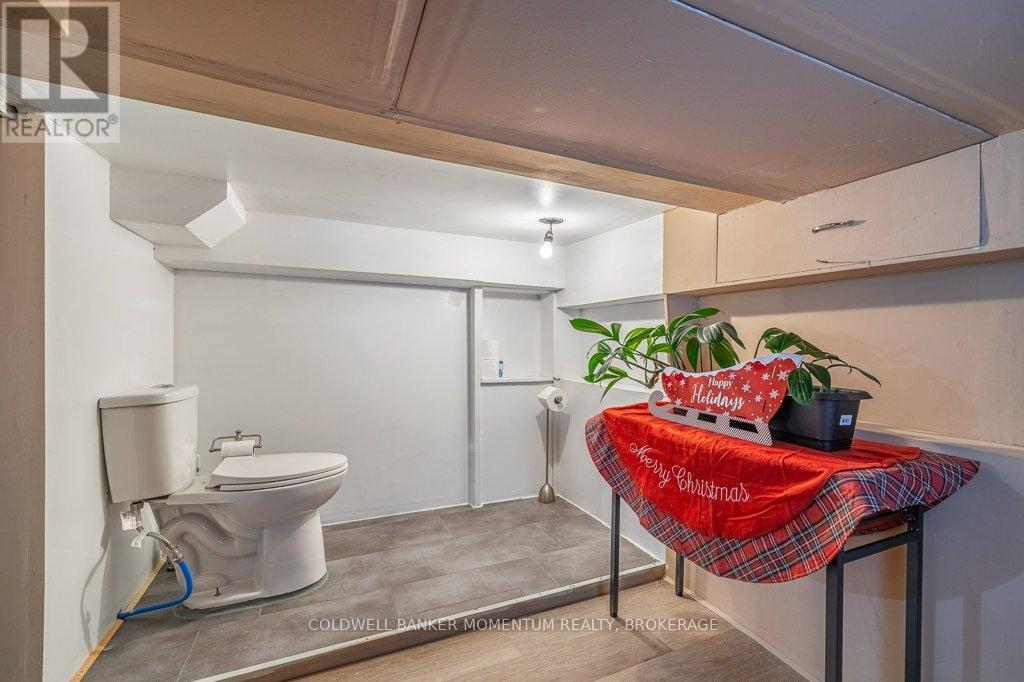 4134 Martin Avenue, Niagara Falls (Downtown), Ontario  L2E 3K9 - Photo 31 - X12638056