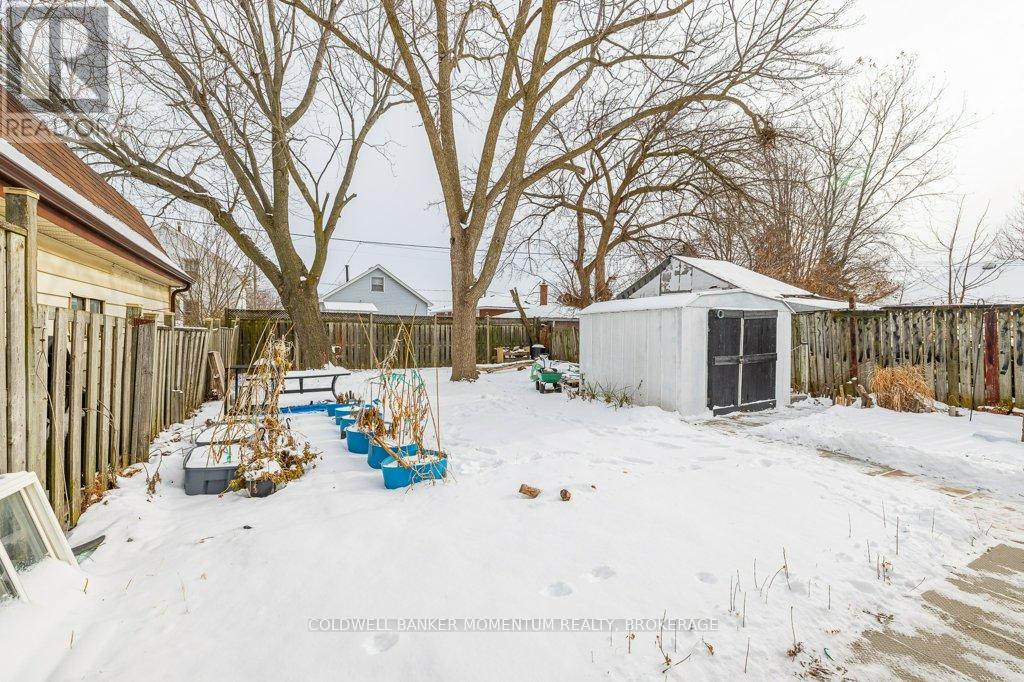 4134 Martin Avenue, Niagara Falls (Downtown), Ontario  L2E 3K9 - Photo 35 - X12638056