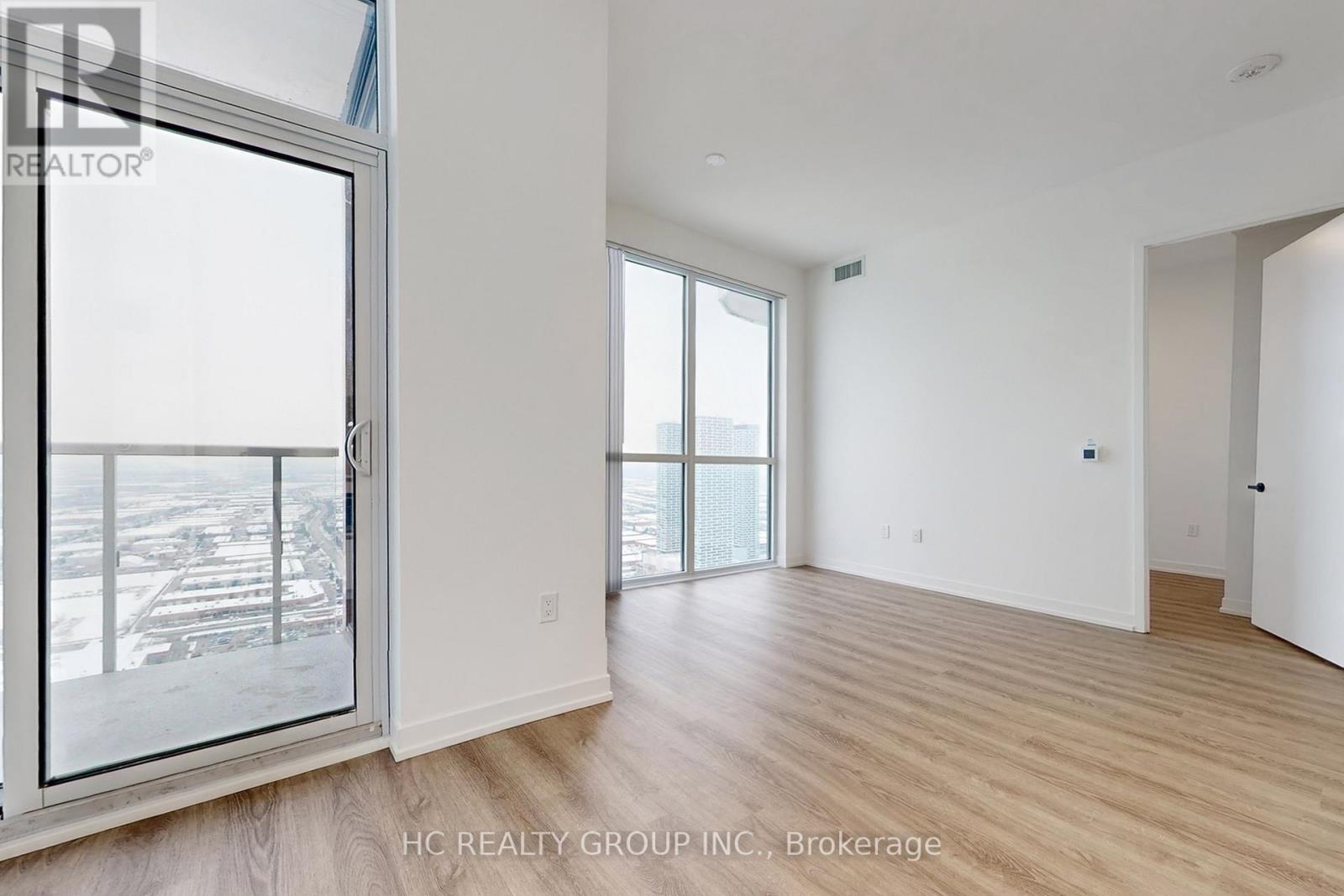 4902 - 8 Interchange Way, Vaughan, Ontario  L4K 5Z7 - Photo 4 - N12637202
