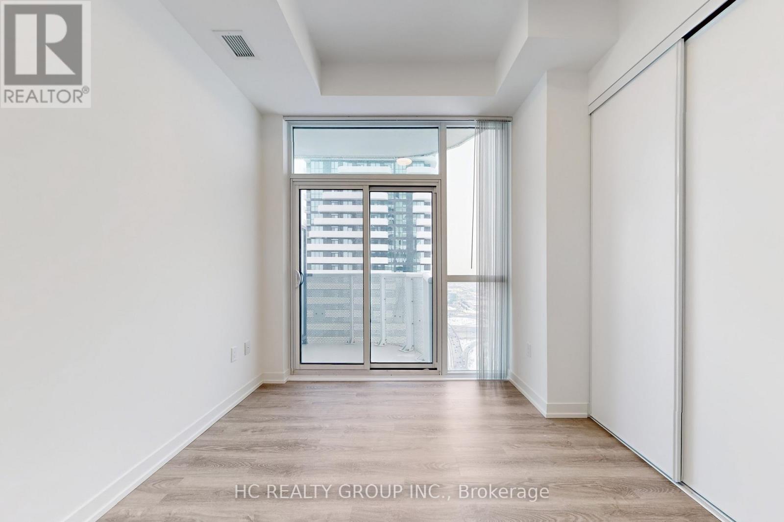 4902 - 8 Interchange Way, Vaughan, Ontario  L4K 5Z7 - Photo 8 - N12637202