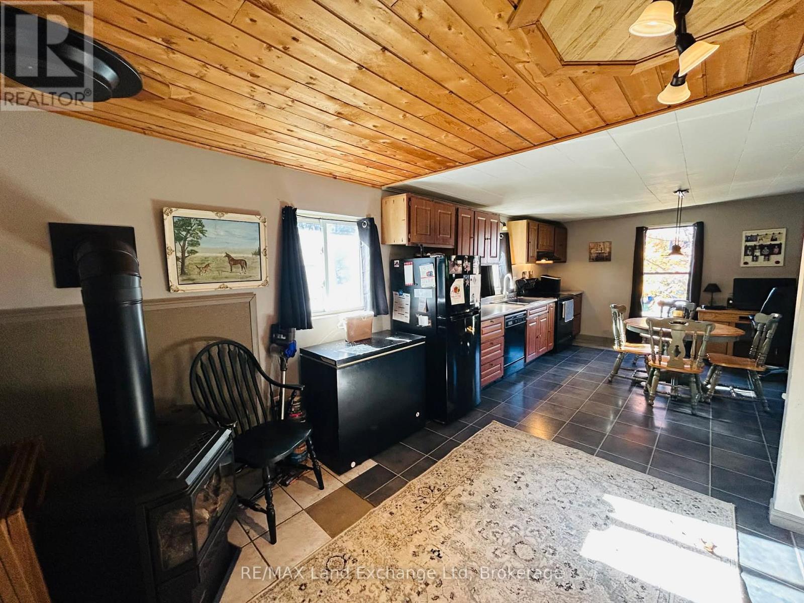 130 Henry Street, Minto, Ontario  N0G 2P0 - Photo 5 - X12638104