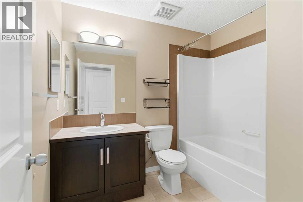 172 New Brighton Point Se, Calgary, Alberta  T2Z 1B7 - Photo 26 - A2244520