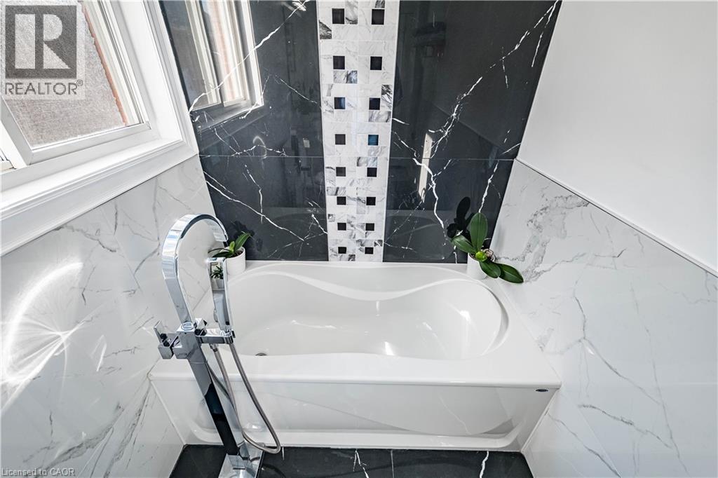 5708 Margarita Crescent, Mississauga, Ontario  L5M 6Y8 - Photo 25 - 40793487