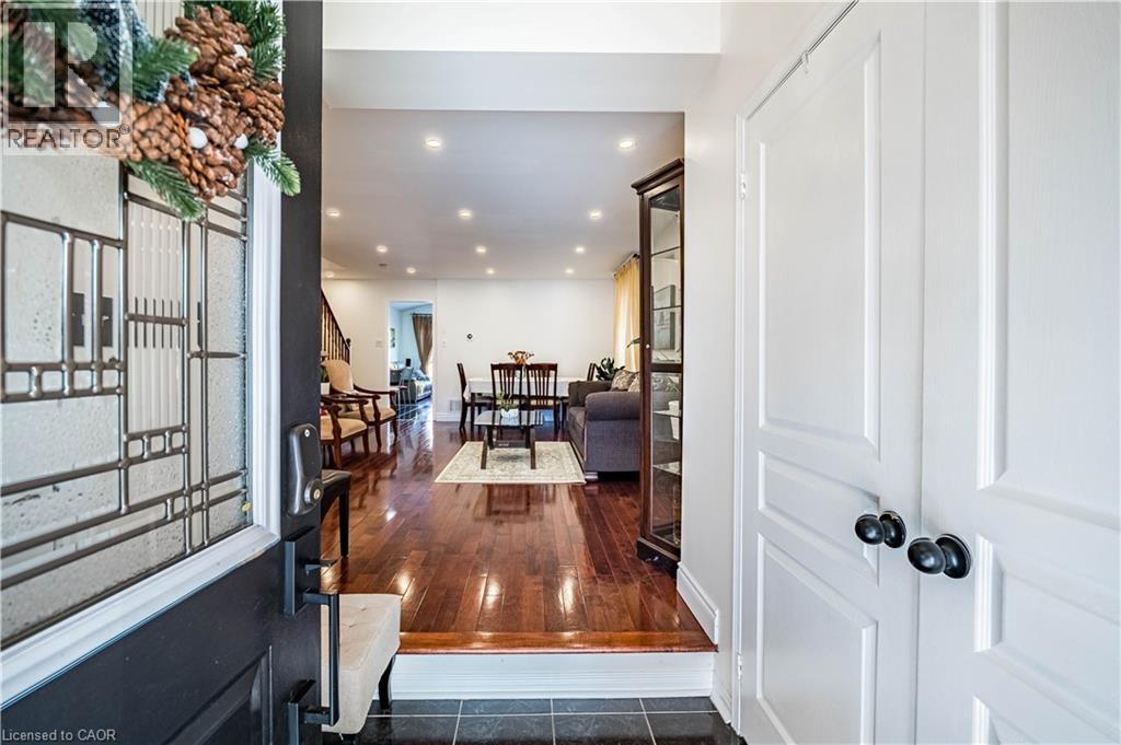 5708 Margarita Crescent, Mississauga, Ontario  L5M 6Y8 - Photo 3 - 40793487