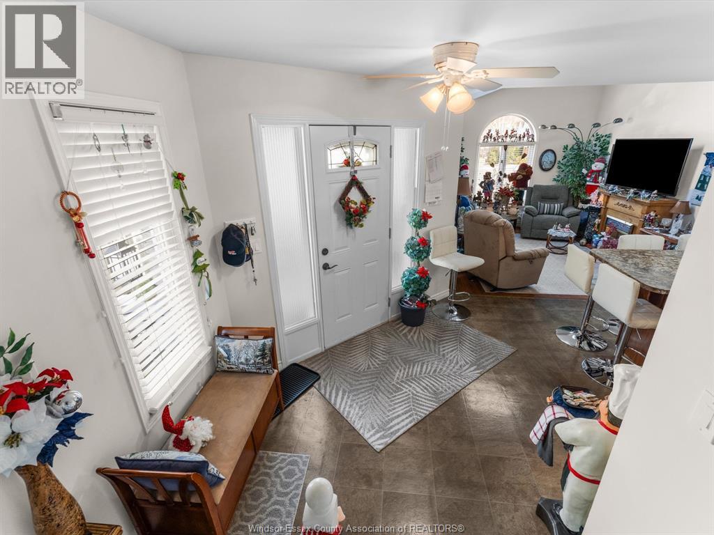 3652 Stephanie Court, Windsor, Ontario N8W 5G5 - Photo 2 - 25031759