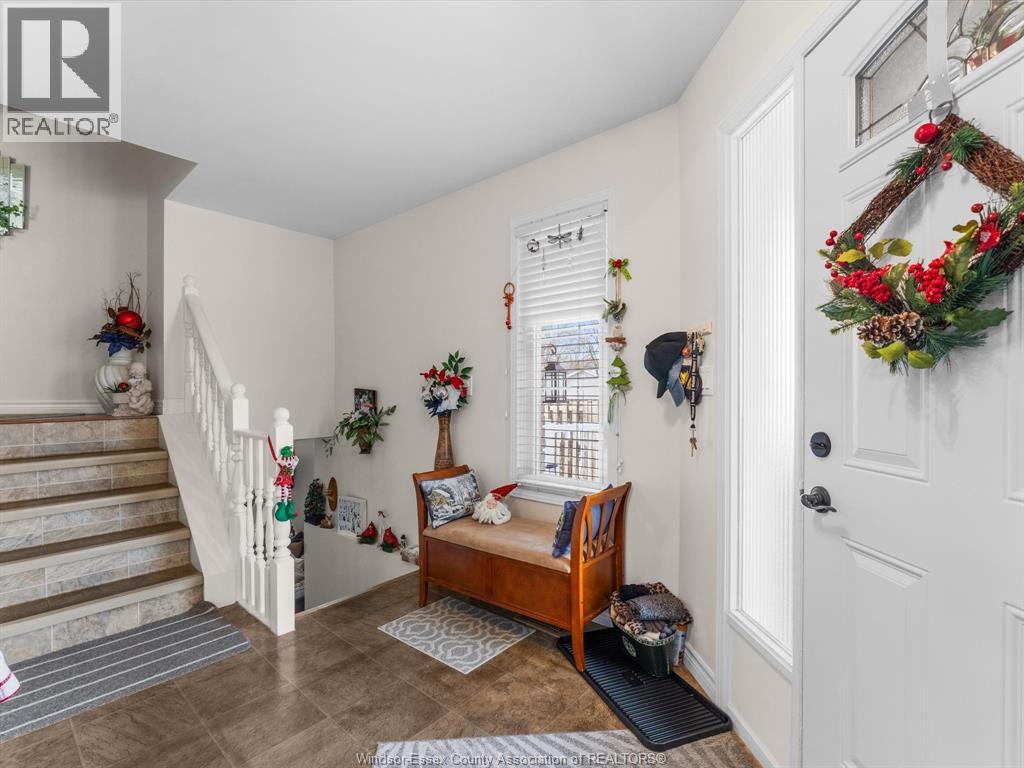 3652 Stephanie Court, Windsor, Ontario N8W 5G5 - Photo 3 - 25031759