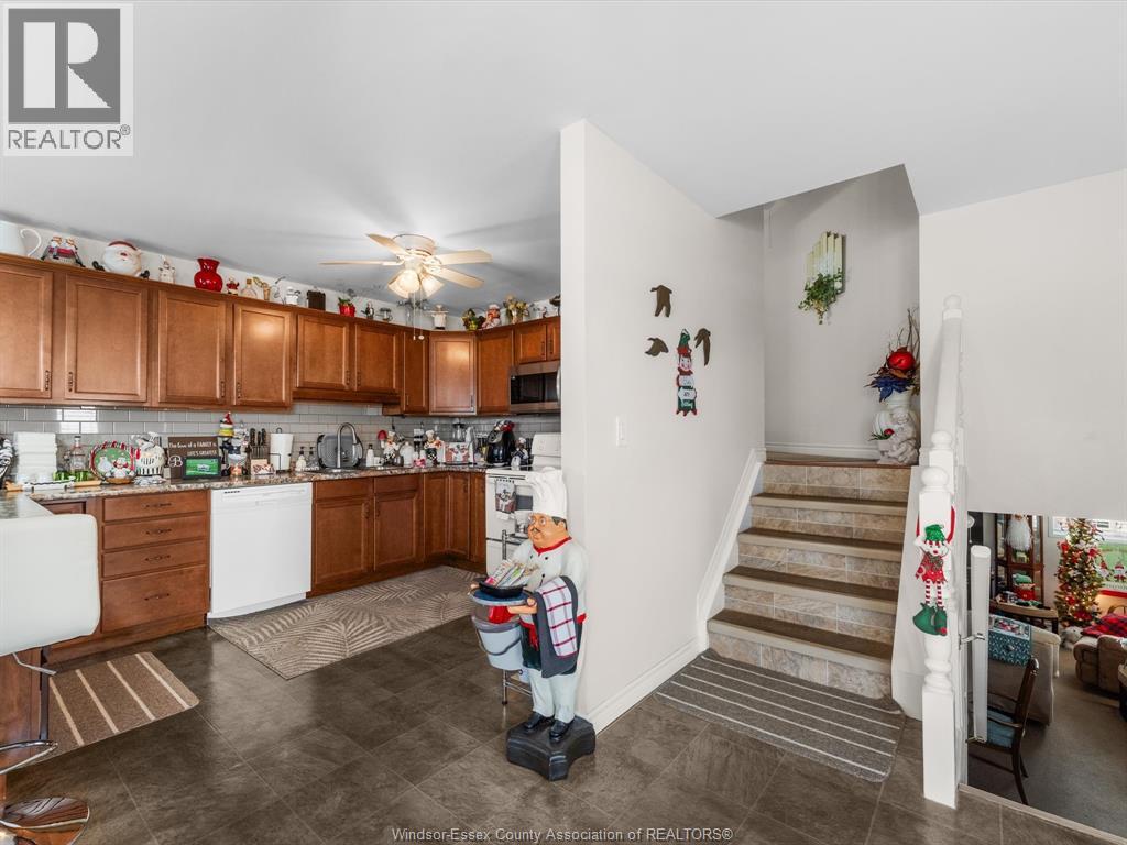 3652 Stephanie Court, Windsor, Ontario N8W 5G5 - Photo 4 - 25031759