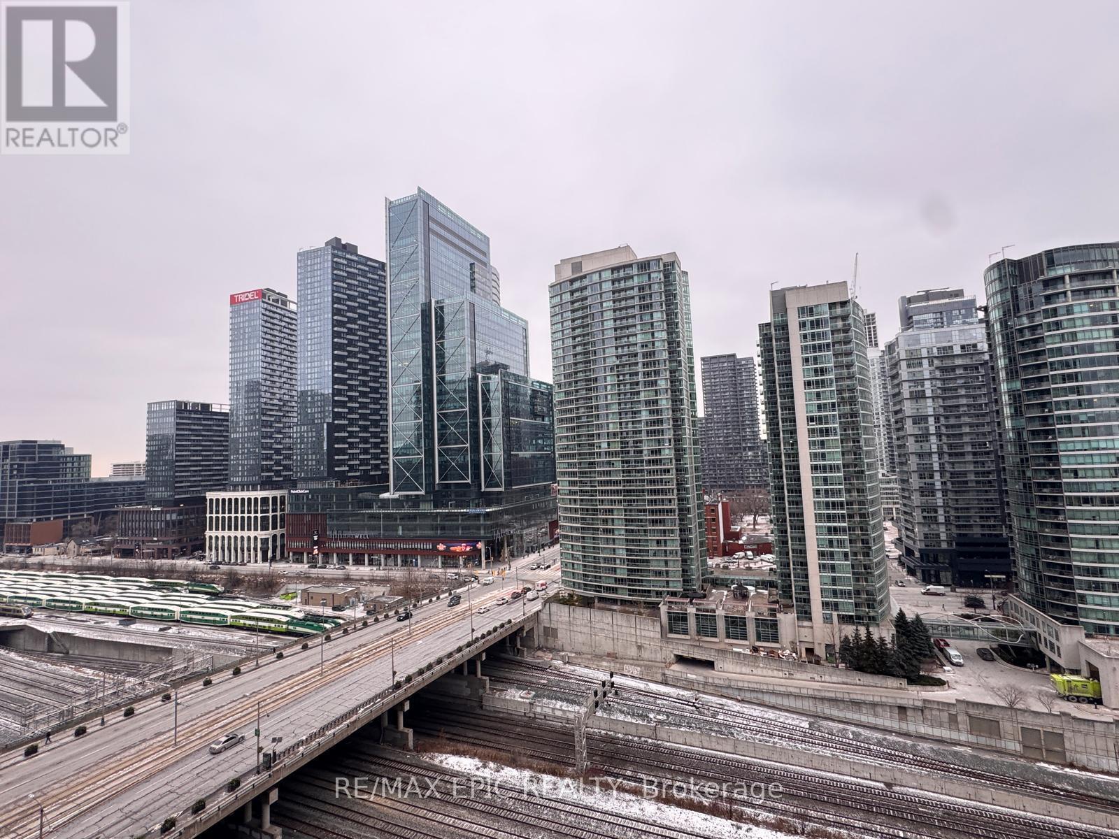 1611 - 1 Concord Cityplace Way, Toronto, Ontario  M5V 0X3 - Photo 17 - C12638088