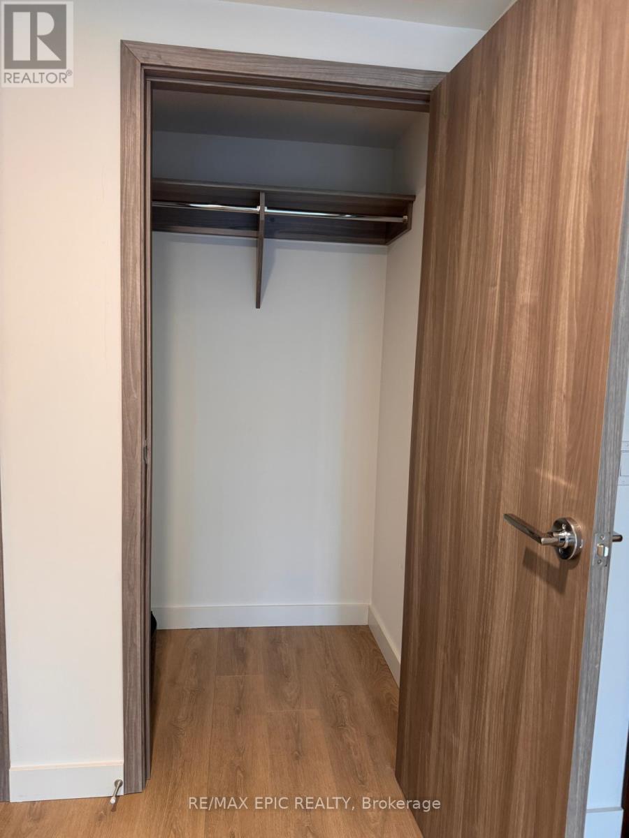 1611 - 1 Concord Cityplace Way, Toronto, Ontario  M5V 0X3 - Photo 19 - C12638088