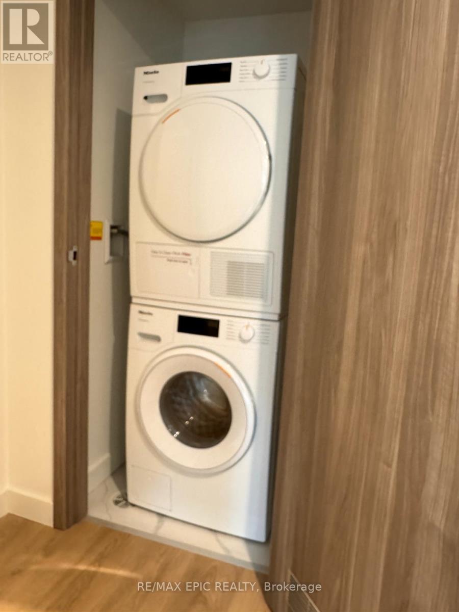 1611 - 1 Concord Cityplace Way, Toronto, Ontario  M5V 0X3 - Photo 20 - C12638088