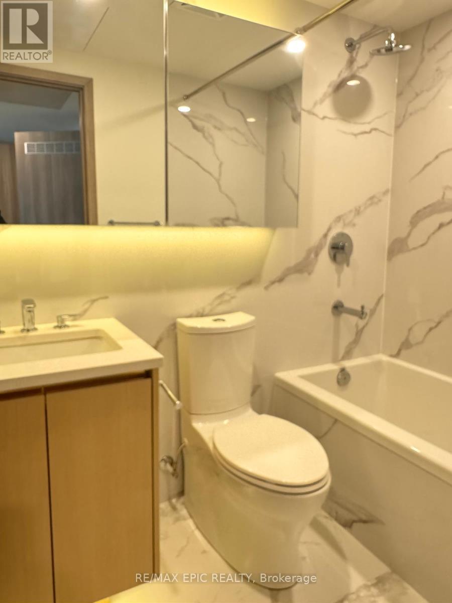 1611 - 1 Concord Cityplace Way, Toronto, Ontario  M5V 0X3 - Photo 21 - C12638088