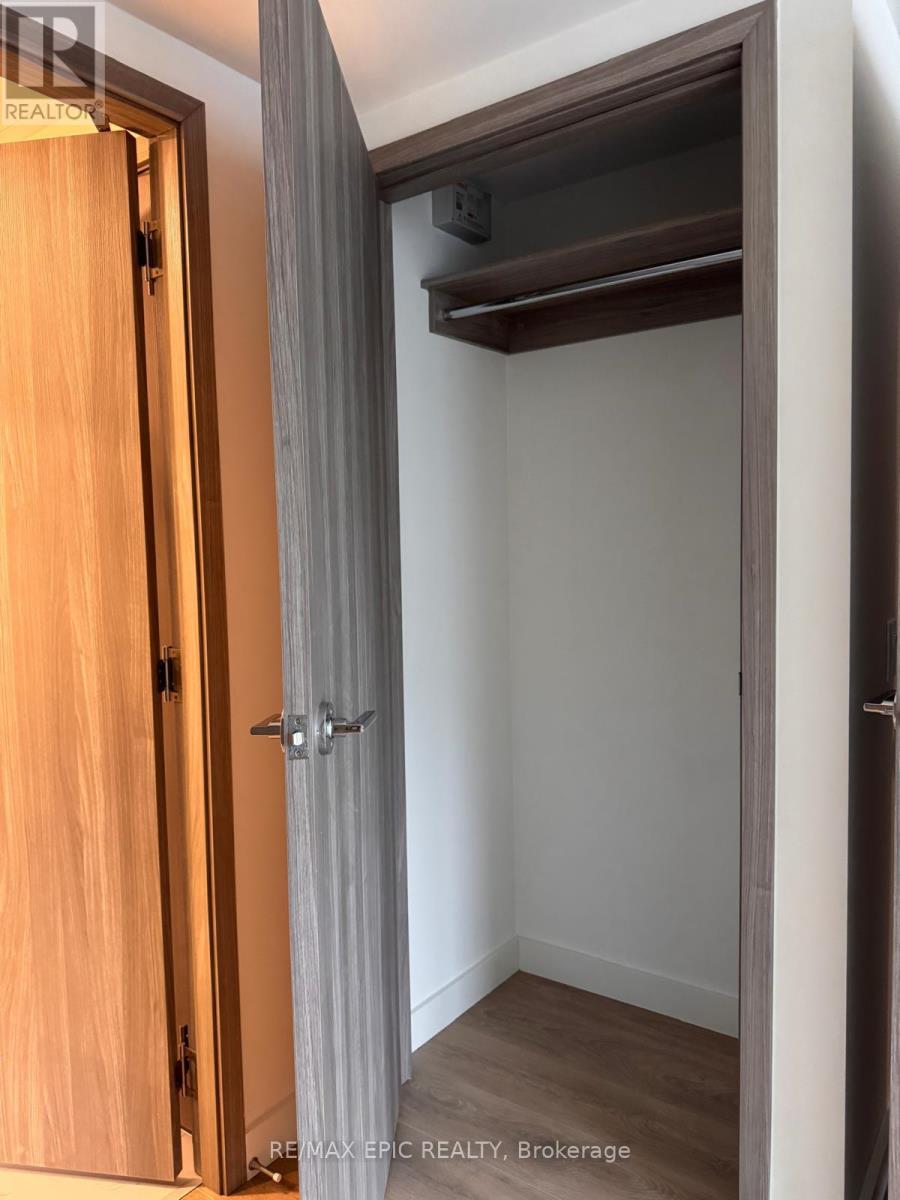 1611 - 1 Concord Cityplace Way, Toronto, Ontario  M5V 0X3 - Photo 24 - C12638088