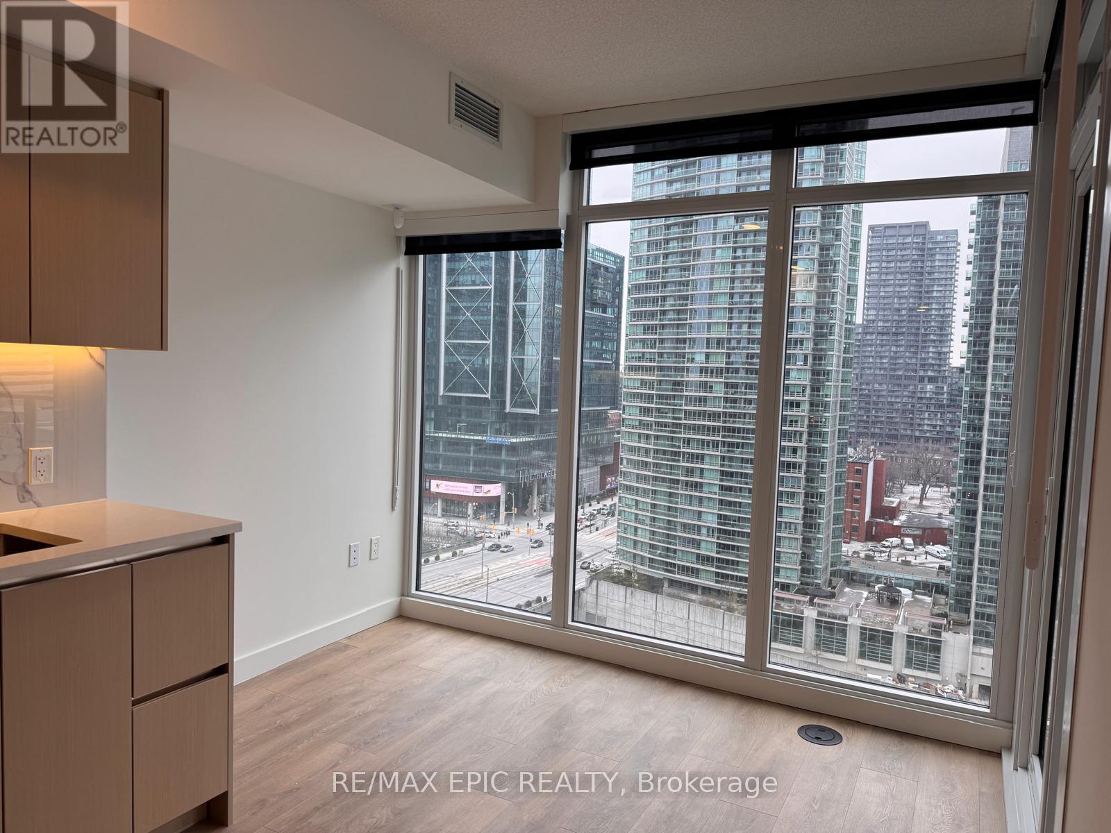 1611 - 1 Concord Cityplace Way, Toronto, Ontario  M5V 0X3 - Photo 26 - C12638088