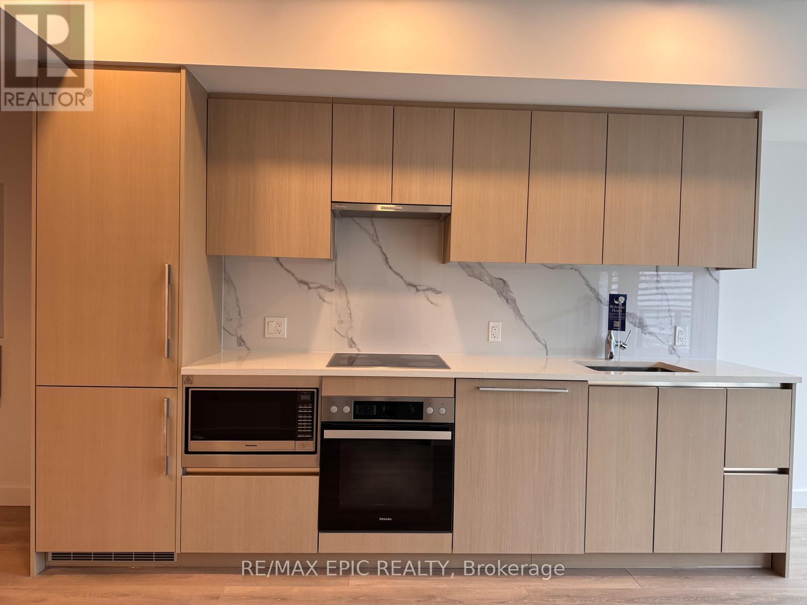 1611 - 1 Concord Cityplace Way, Toronto, Ontario  M5V 0X3 - Photo 4 - C12638088