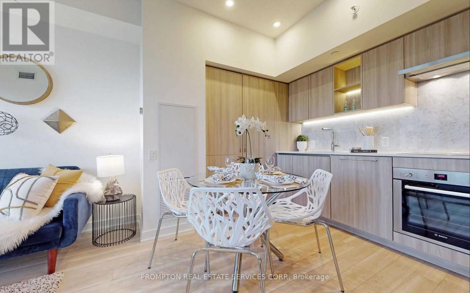 703 - 17 Bathurst Street, Toronto, Ontario  M5V 0N1 - Photo 4 - C12638112