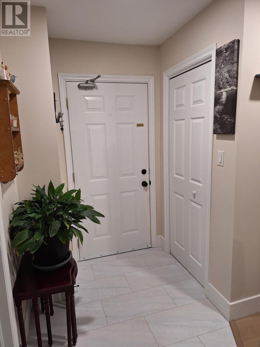 5-29 Glen Stewart Drive, Stratford, Prince Edward Island  C1B 2A8 - Photo 2 - 202529519