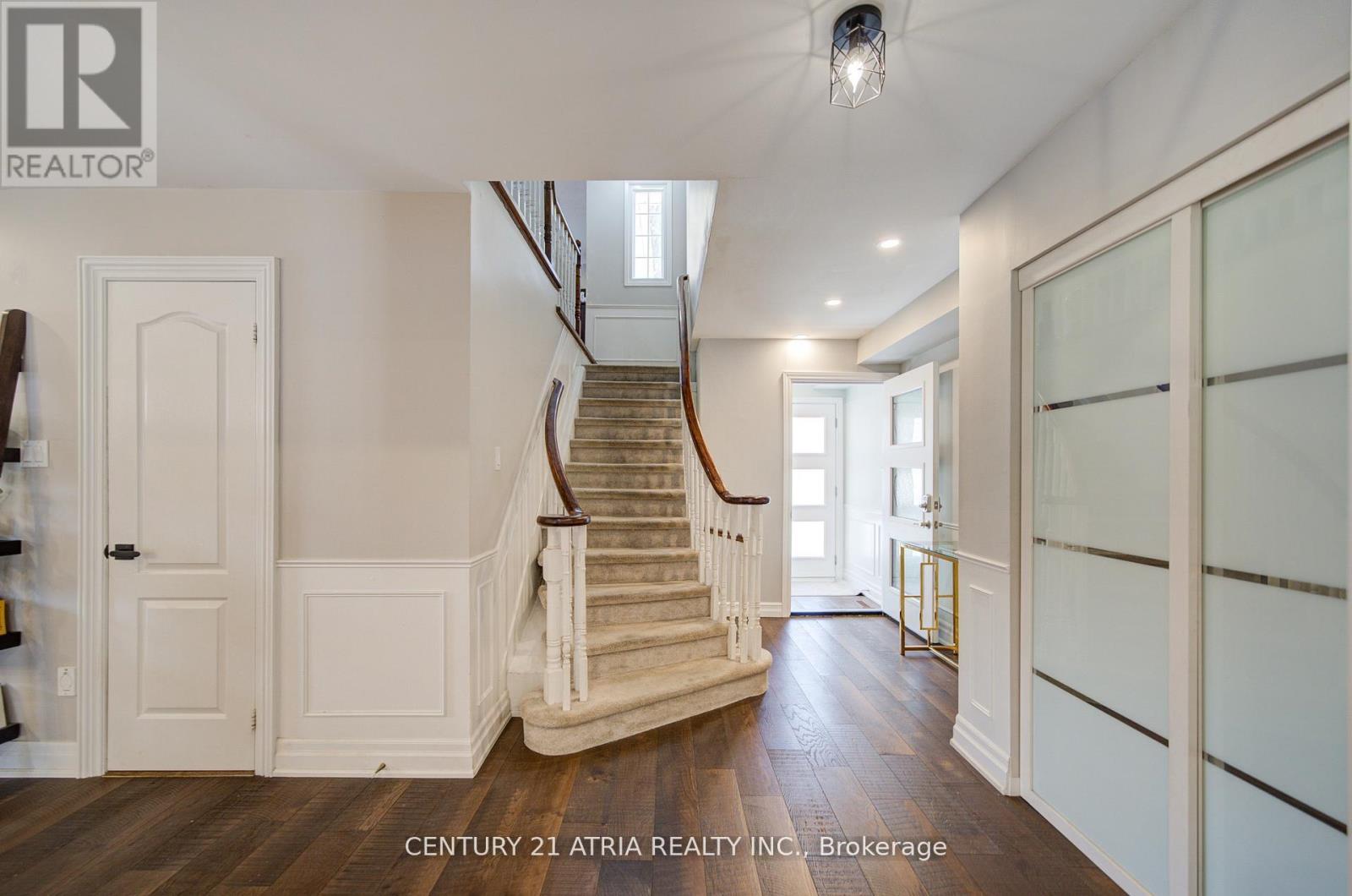 18 Park Lane Circle, Richmond Hill, Ontario  L4C 6S8 - Photo 23 - N12638054