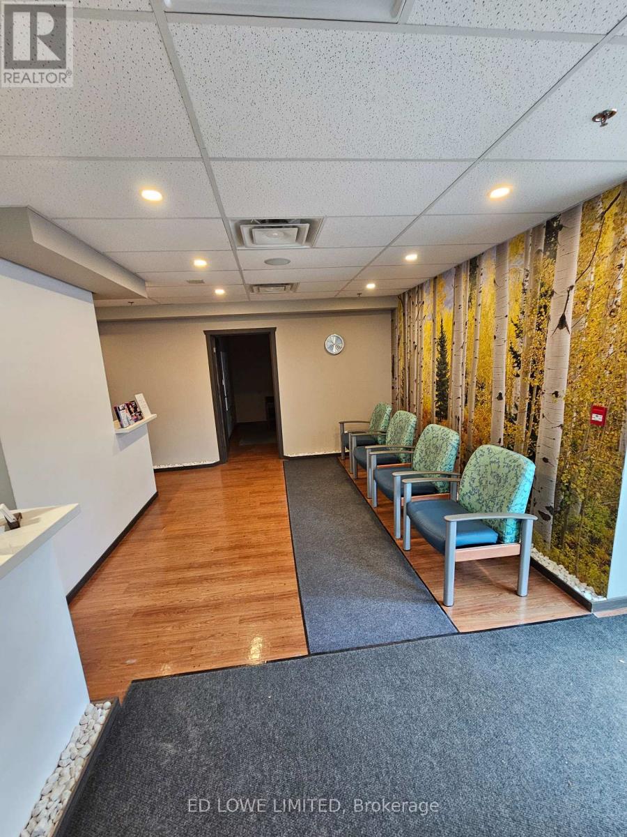 4 - 15 Maple Avenue, Barrie, Ontario  L4N 2N6 - Photo 3 - S12638138