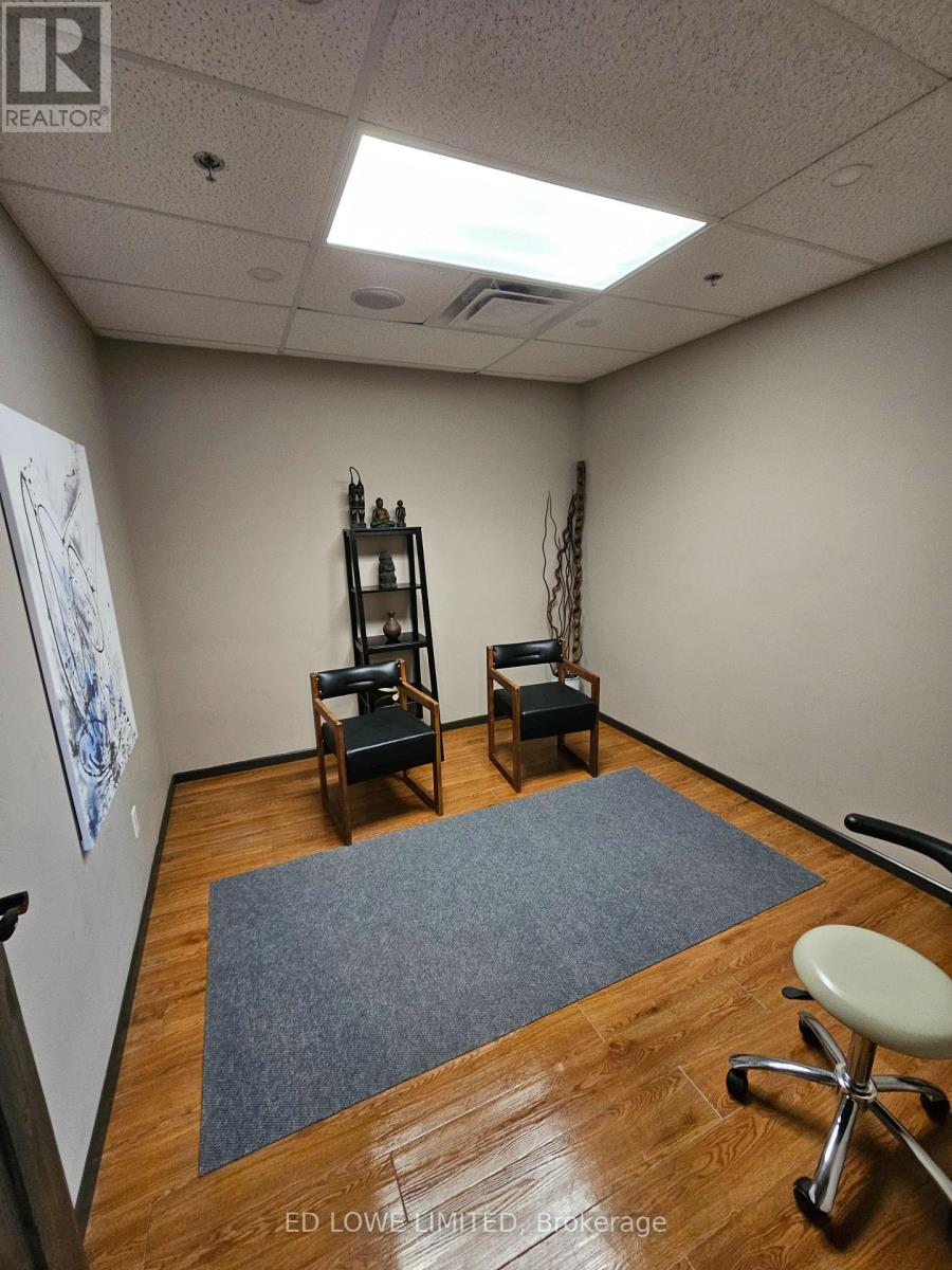 4 - 15 Maple Avenue, Barrie, Ontario  L4N 2N6 - Photo 5 - S12638138