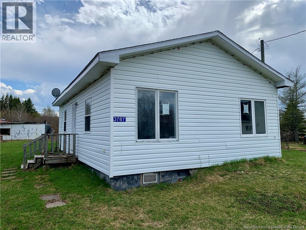 3787 Main, Belledune, New Brunswick  E8G 2K2 - Photo 1 - NB131340
