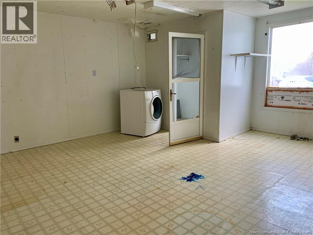 3787 Main, Belledune, New Brunswick  E8G 2K2 - Photo 10 - NB131340